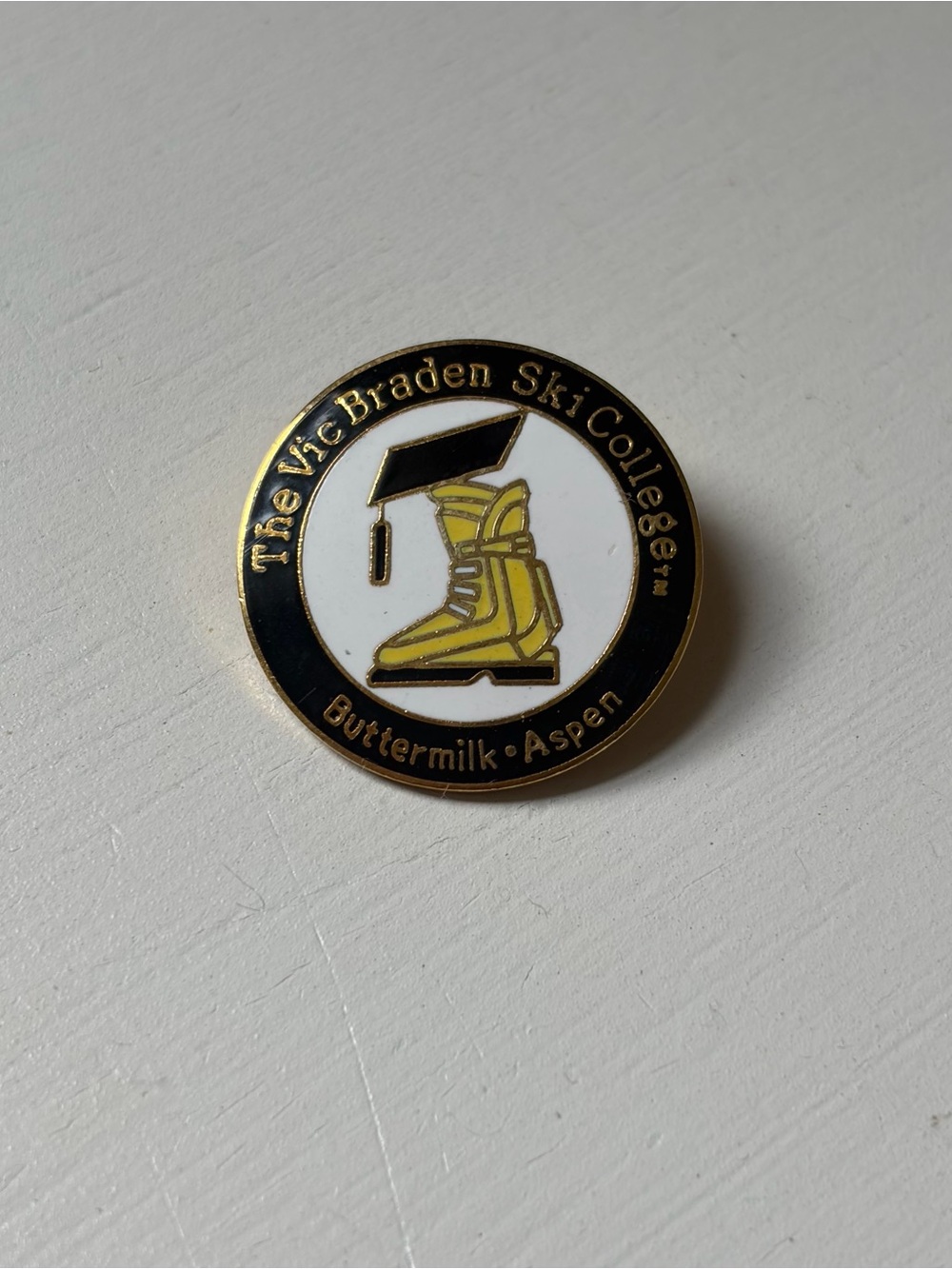 Vintage Vic Braden Ski College Aspen Buttermilk Colorado Hat Lapel Pin